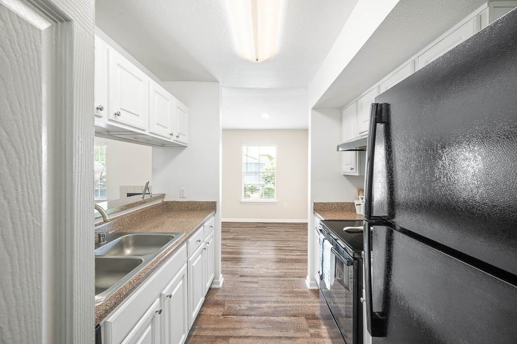 College View Apartments - Photo 4 of 50