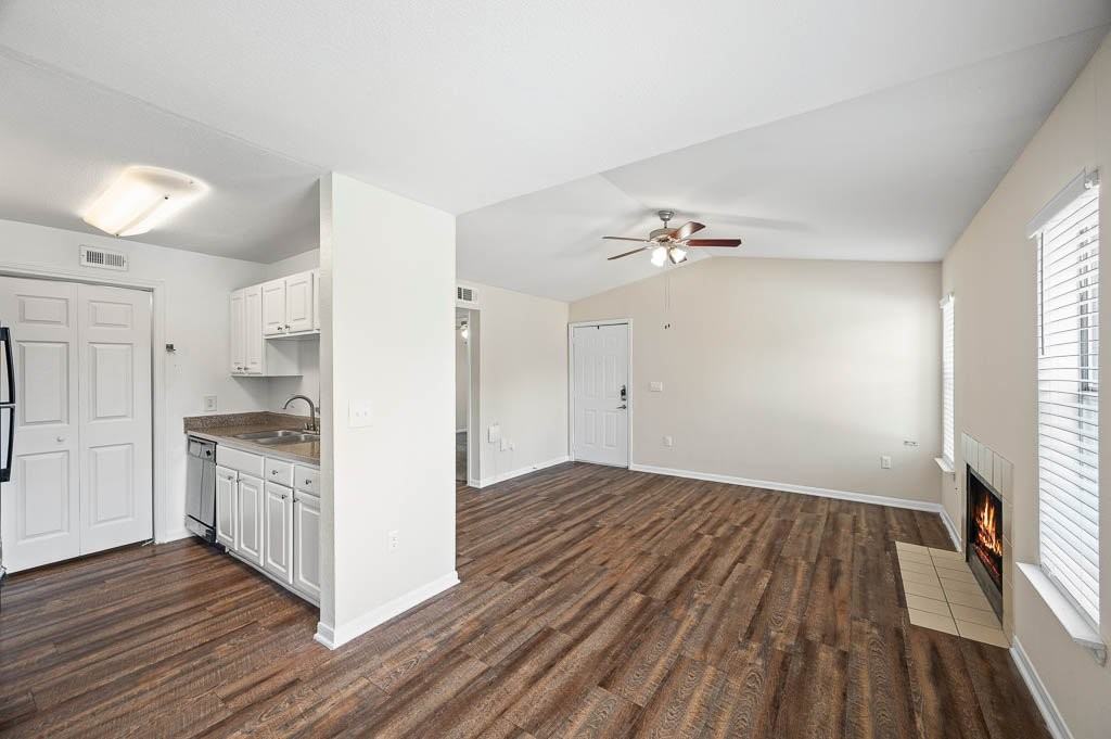 College View Apartments - Photo 5 of 50