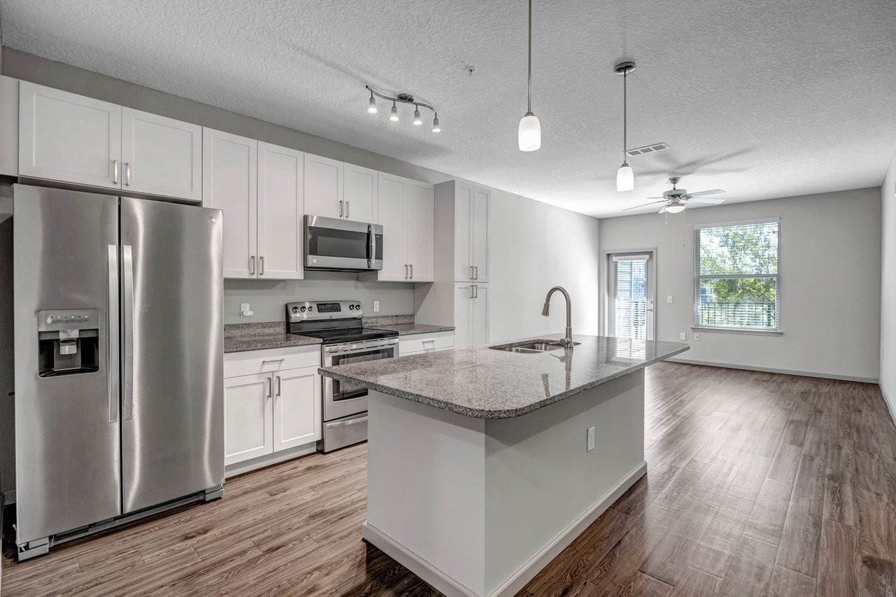 Tomoka Pointe - Photo 2 of 37