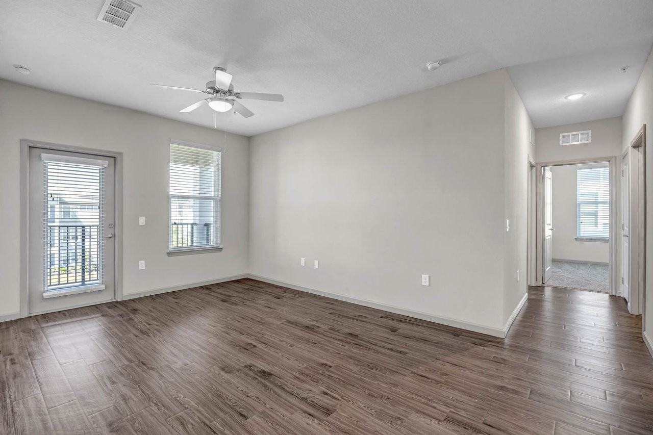 Tomoka Pointe - Photo 5 of 37