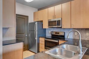 featured image of 9702 Universal Blvd