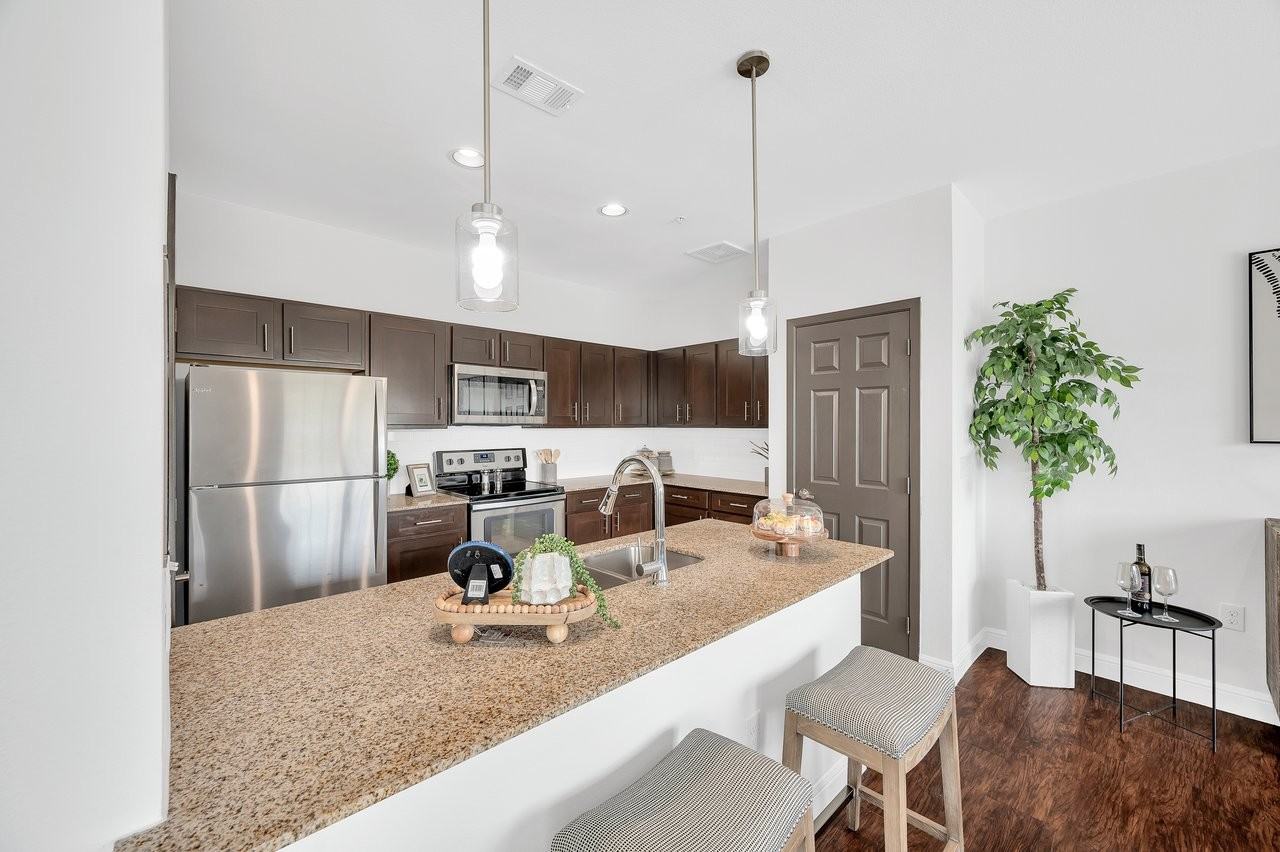 Townhomes at Lake Park - Photo 4 of 50