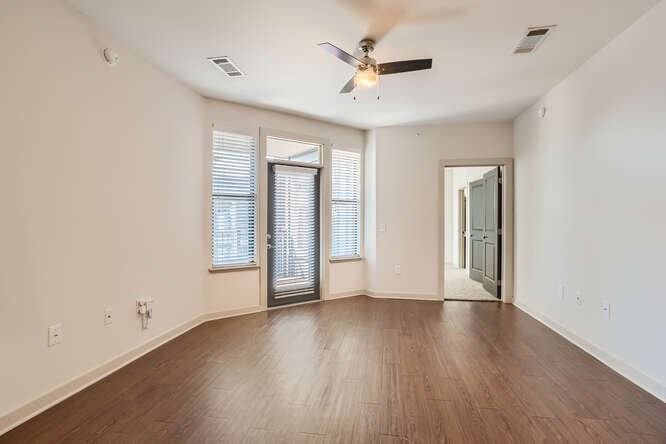 West 46th Apartments - Photo 4 of 32