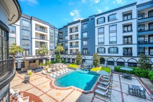 featured image of 3210 Louisiana St