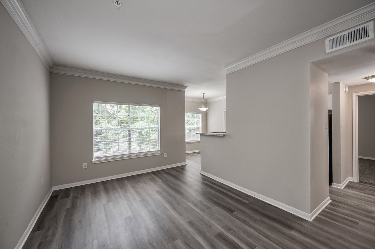 Vinings - Photo 2 of 23