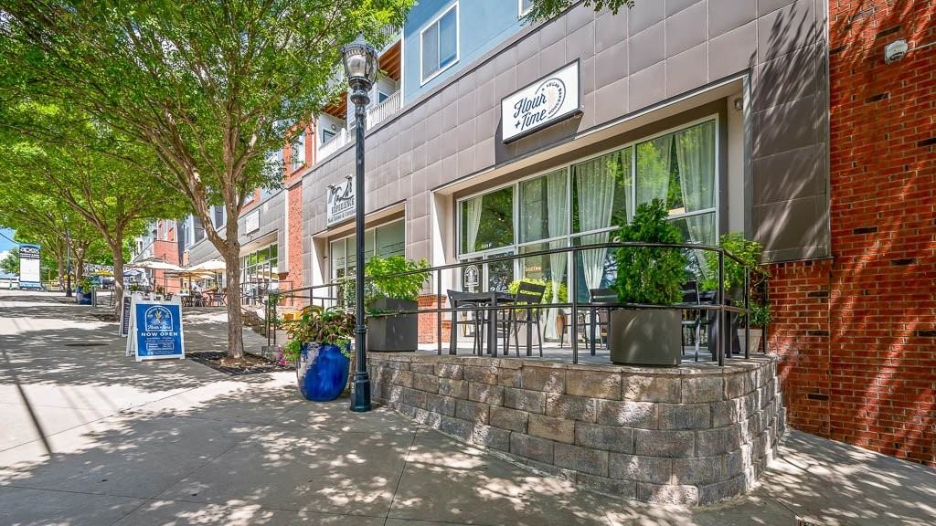 Apex West Midtown - Photo 3 of 41