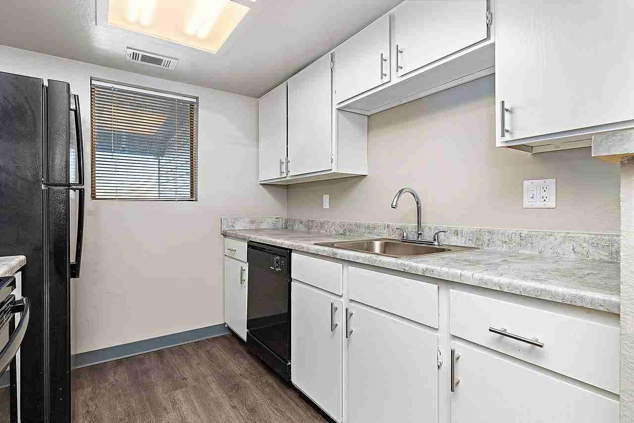 Timberlane Village Apartments - Photo 2 of 38