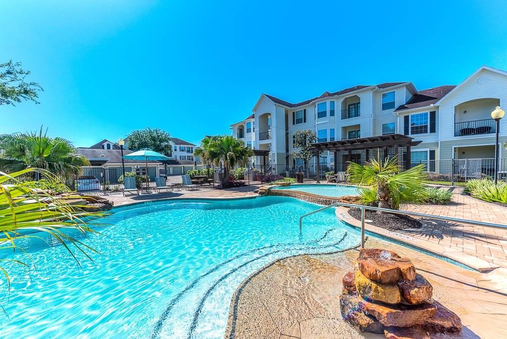 Shadowbrooke - Photo 2 of 25