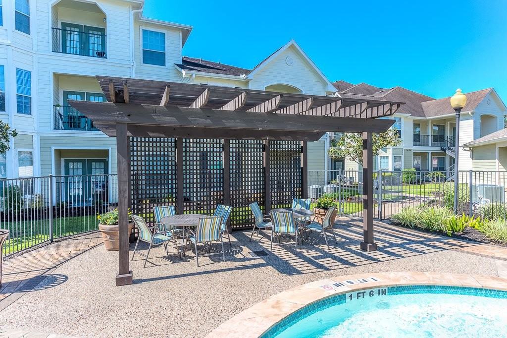 Shadowbrooke - Photo 4 of 25