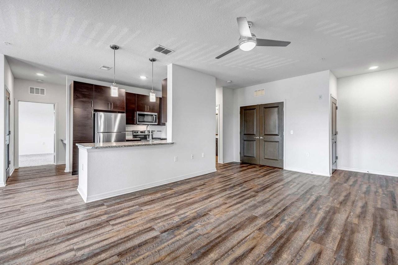 Gateway North - Photo 6 of 28