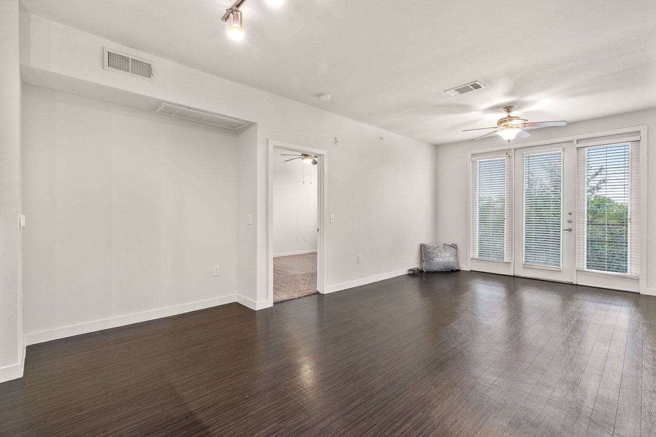 Zang Triangle - Photo 5 of 40