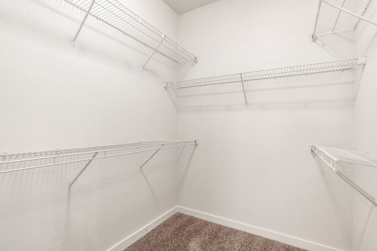 Zang Triangle - Photo 7 of 40