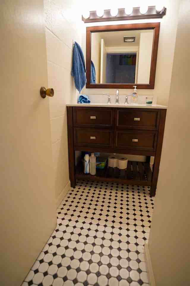 212 Giles St #1 - Photo 7 of 13