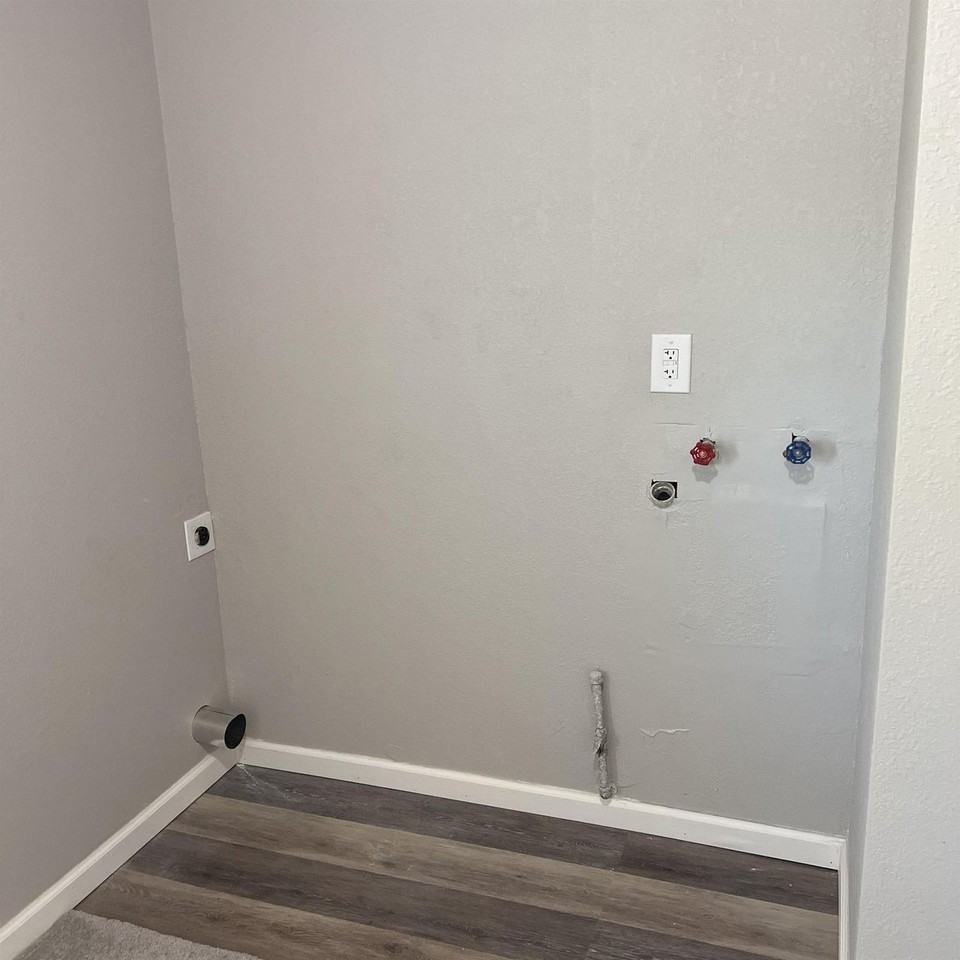 536 E Ute St #NA - Photo 5 of 7