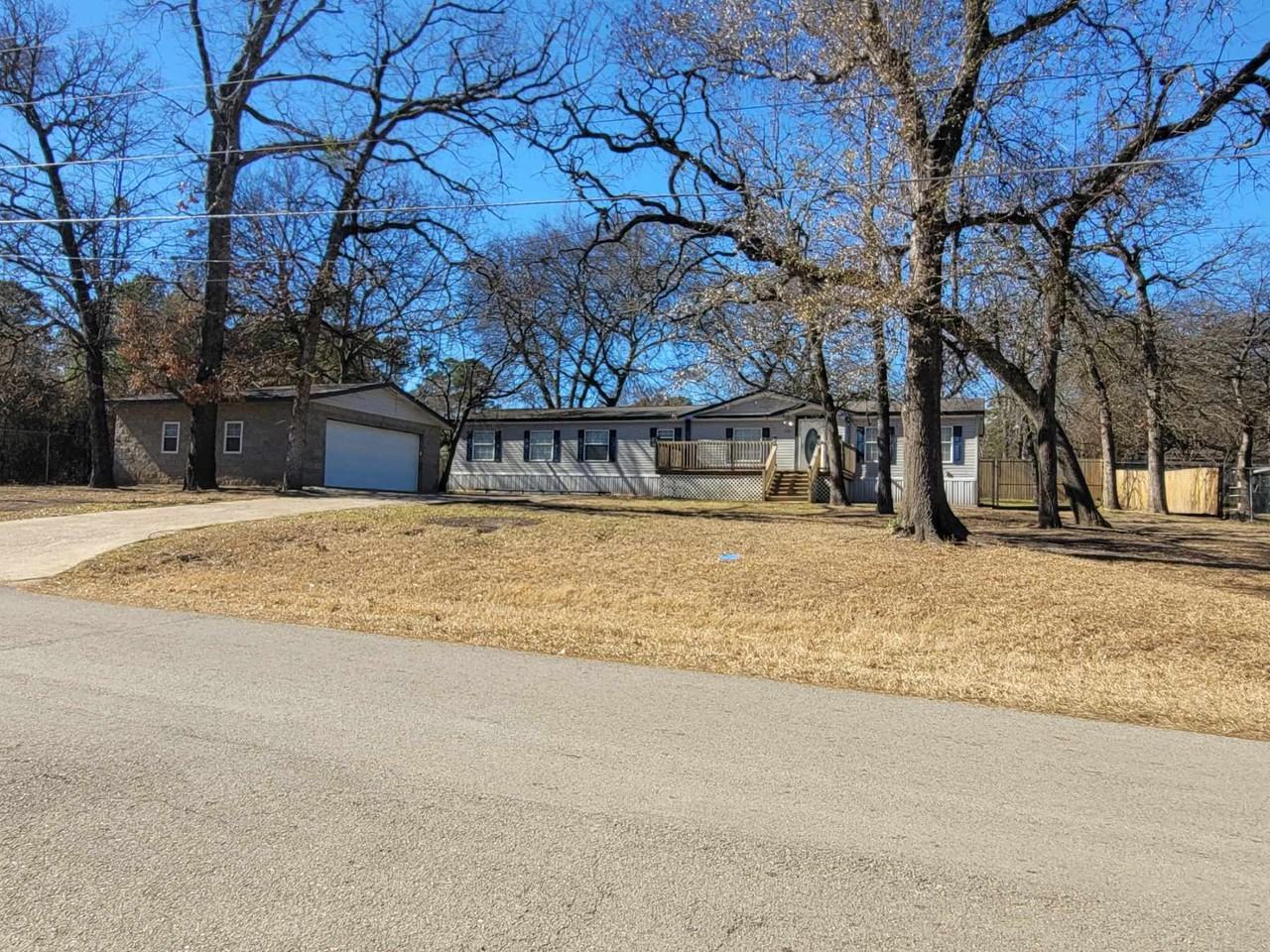 22696 Lakeway Harbor Dr #NA - Photo 2 of 27