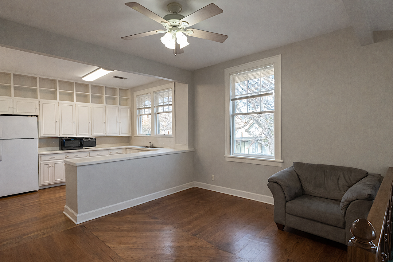 3219 W Markham St #B - Photo 6 of 15