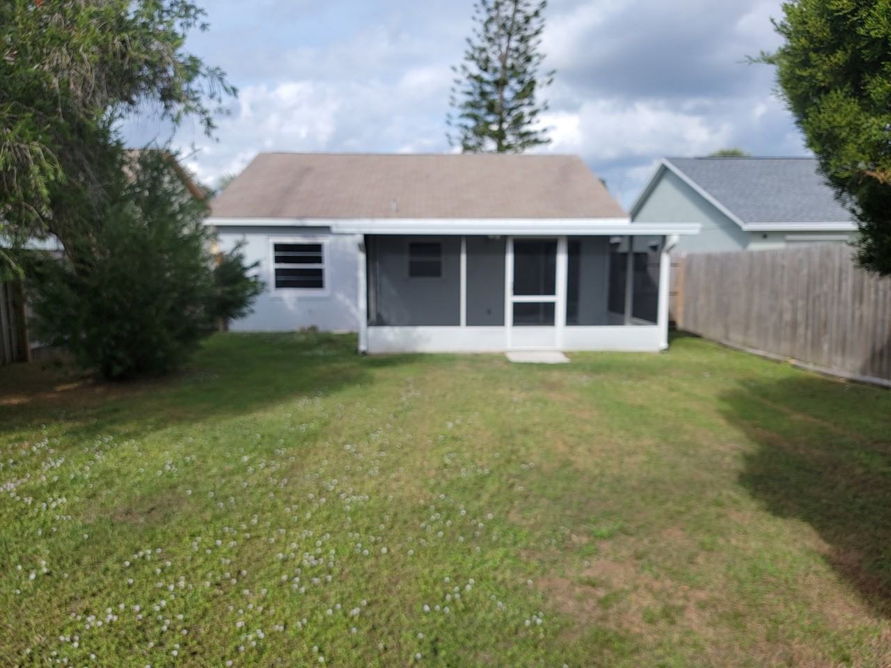 4033 Bayberry Dr #NA - Photo 3 of 10