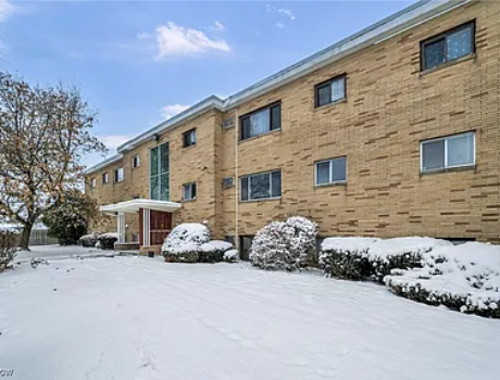 5200 Royalton Rd #D11 - Photo 2 of 11