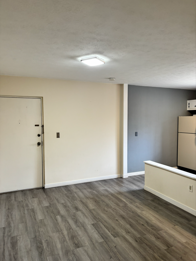 5200 Royalton Rd #D11 - Photo 4 of 11