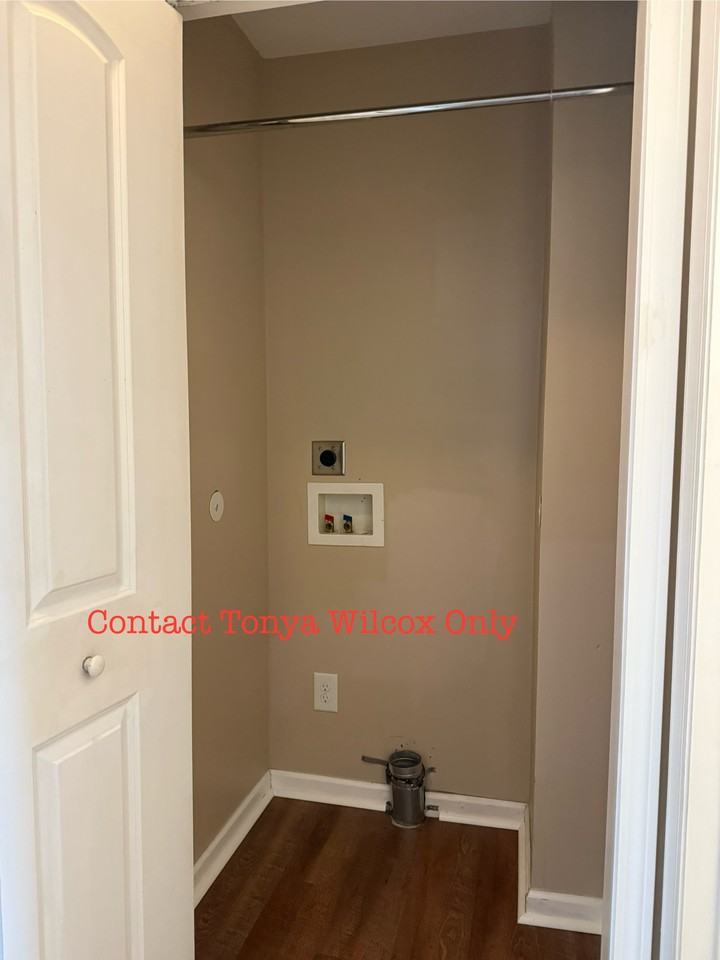 1004 Lynn Dr #NA - Photo 4 of 10