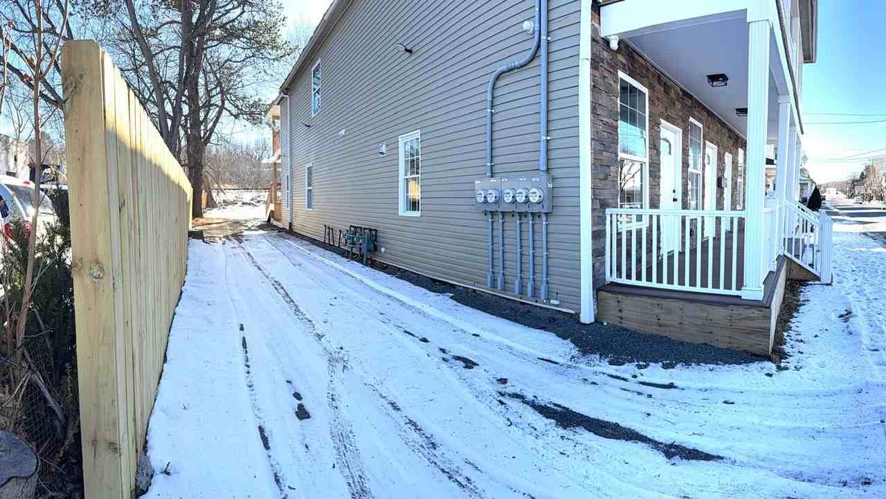 110 Main St #3 - Photo 3 of 18