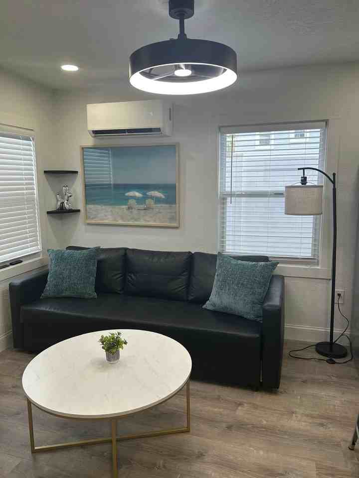 511 8th St N #3 - Photo 2 of 12