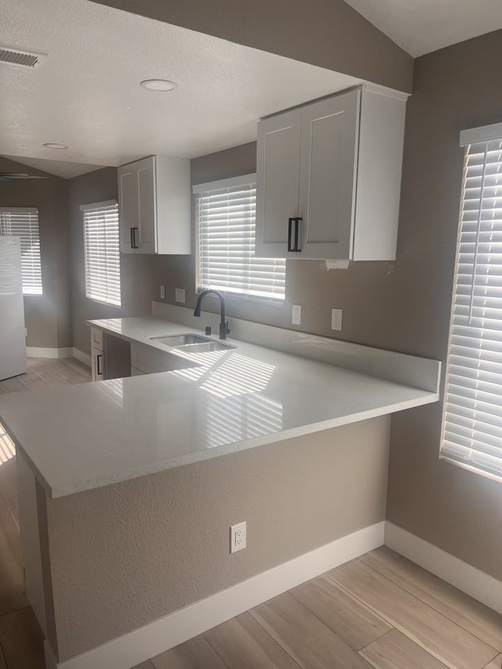 1369 Torington Dr #NA - Photo 3 of 7