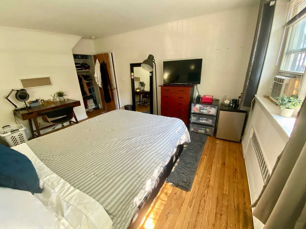 2423 Cambreleng LLC - Photo 2 of 29