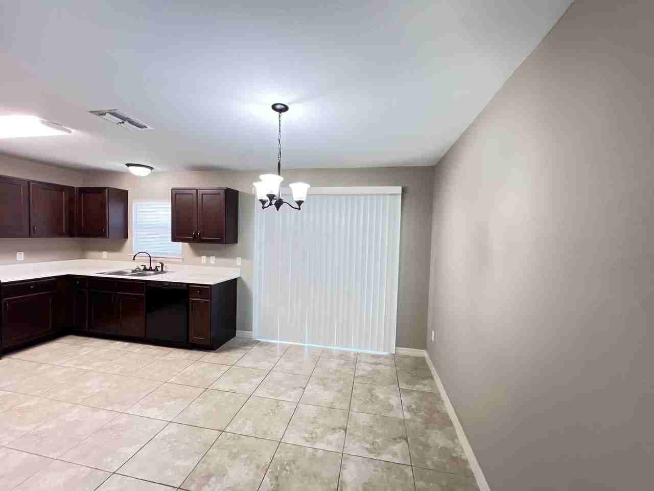 17150 Sw 39th Cir - Photo 7 of 23