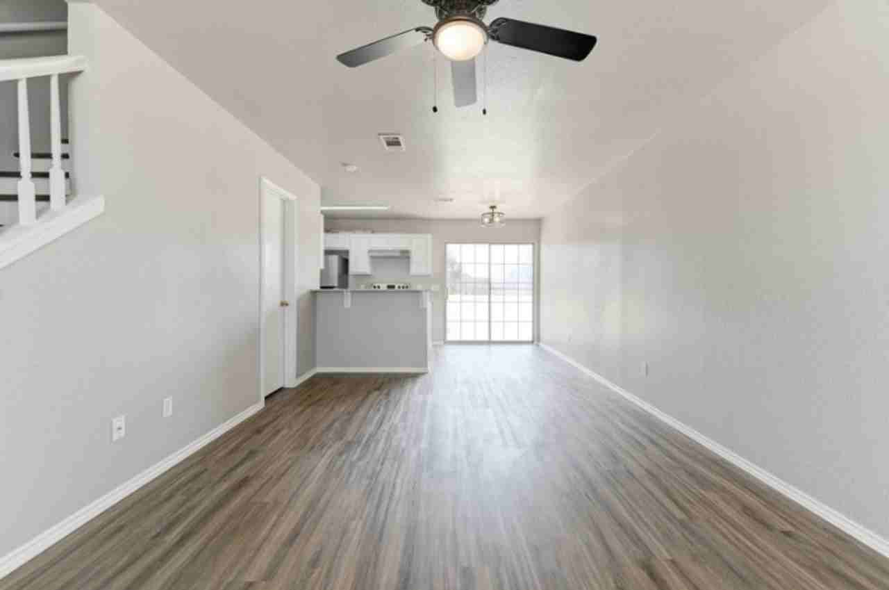 5906 Greengate Dr #B - Photo 2 of 11