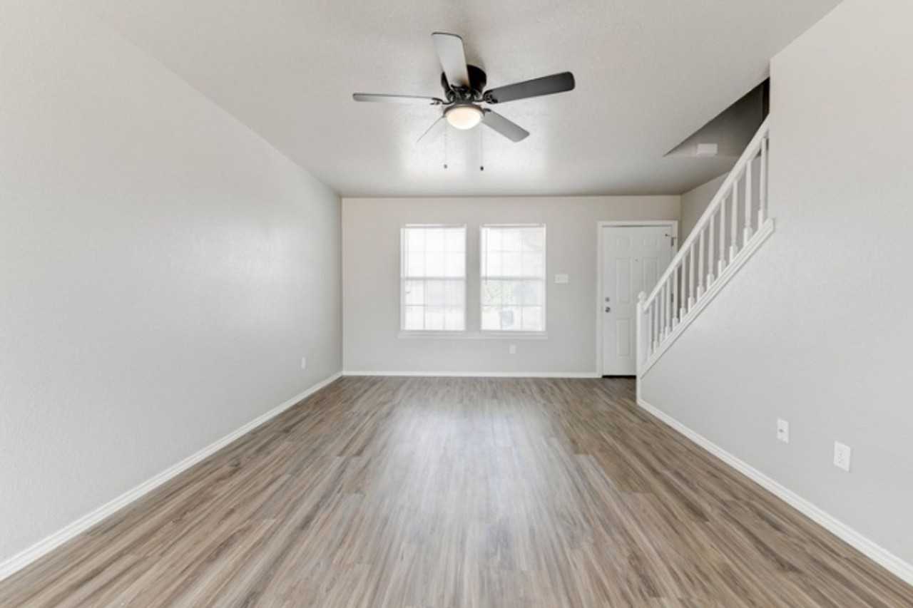 5906 Greengate Dr #B - Photo 3 of 11