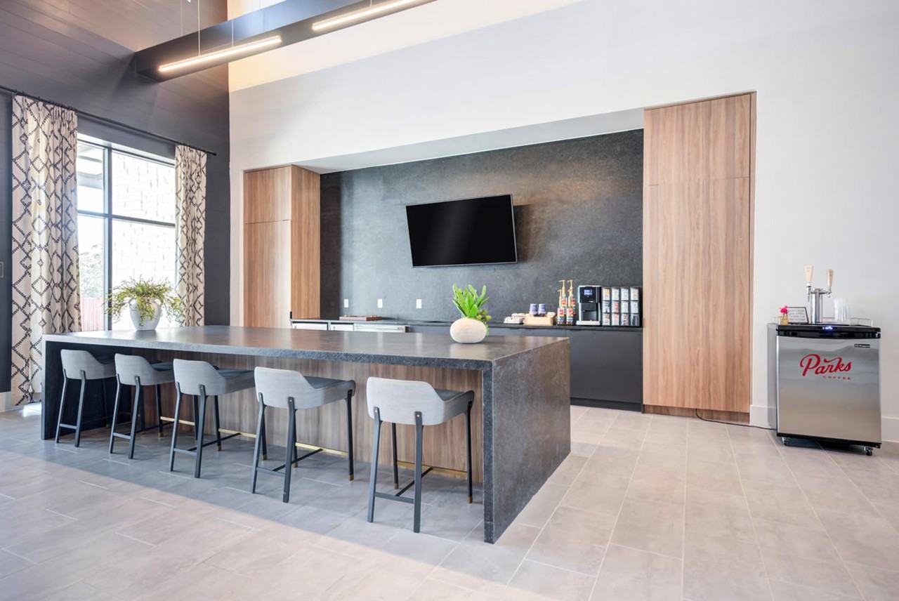 17626 Bulverde Road - Photo 3 of 12