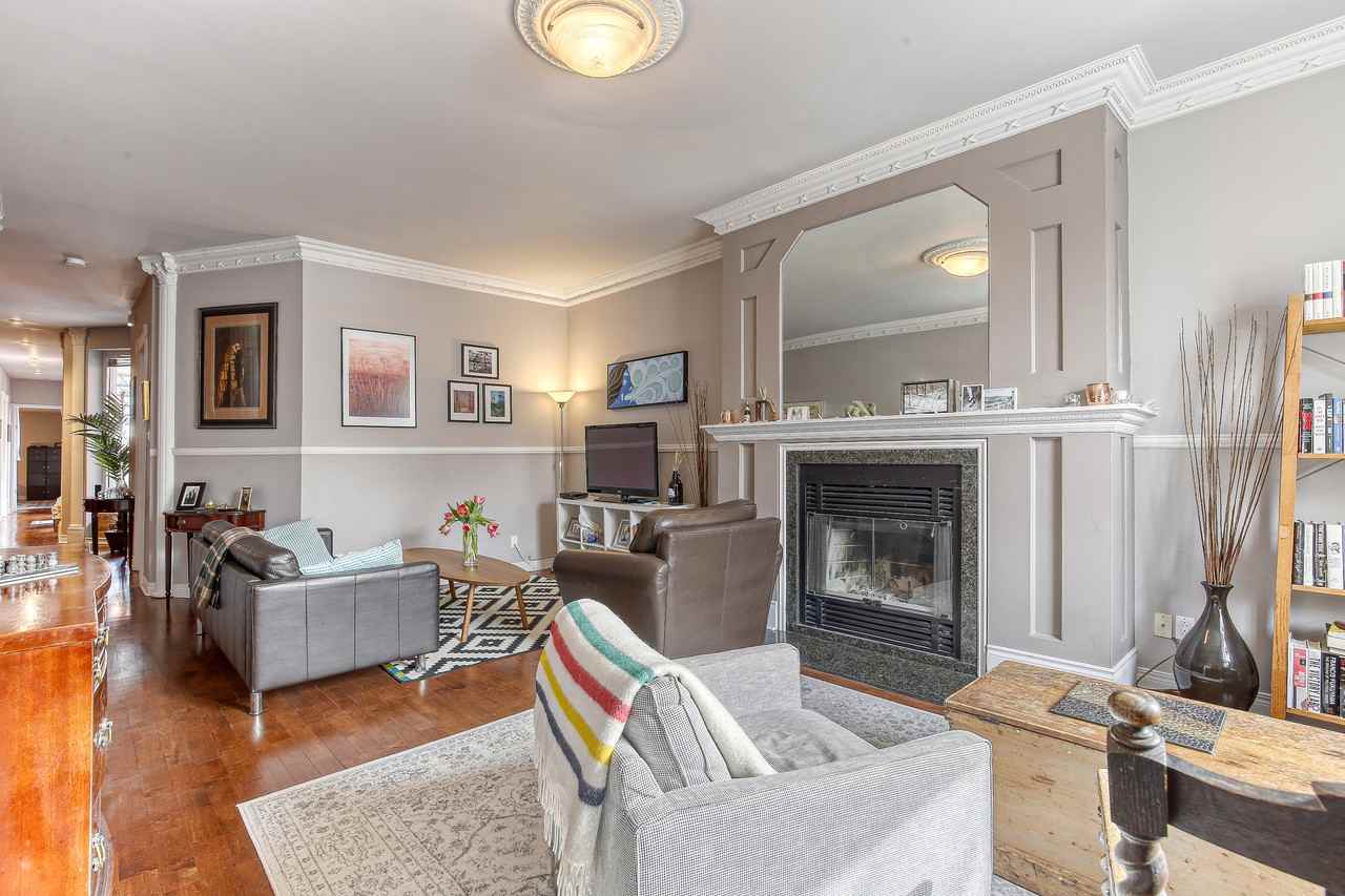 4553 Avenue de l'Esplanade - Photo 2 of 11