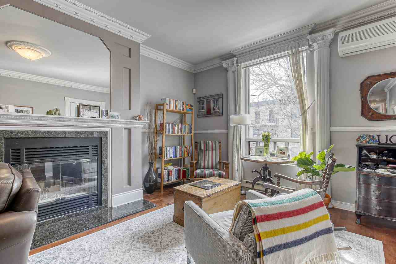 4553 Avenue de l'Esplanade - Photo 3 of 11