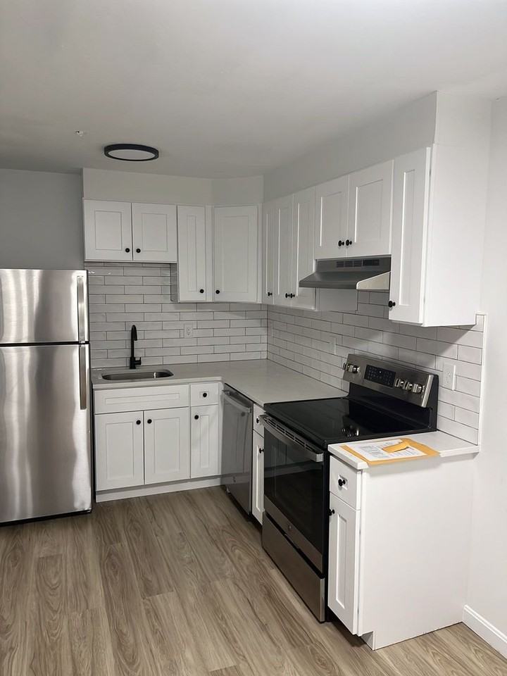 31 Vine Street - Photo 4 of 19