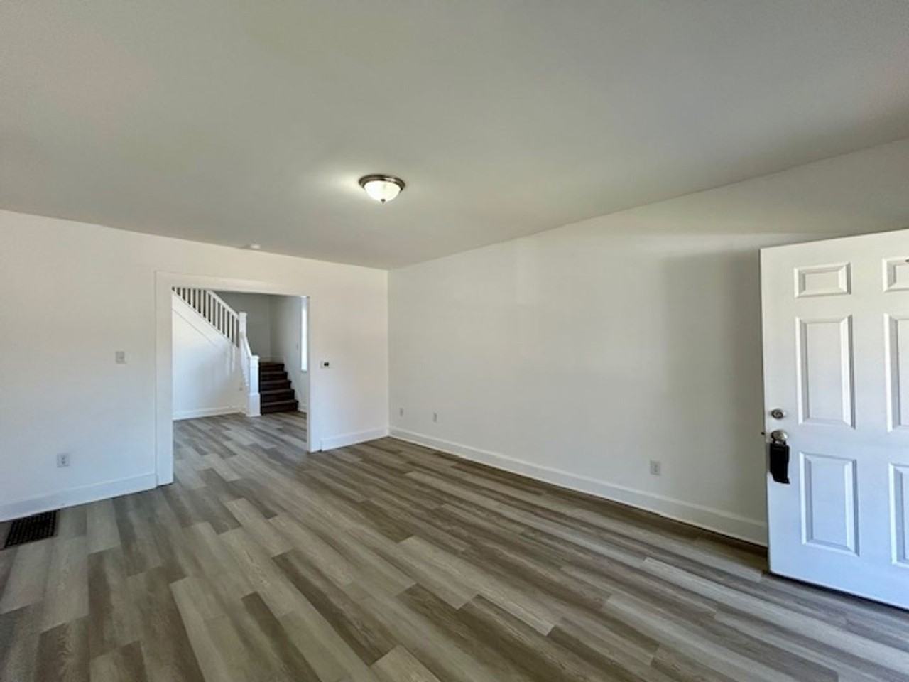 2960 N Park Ave - Photo 4 of 27