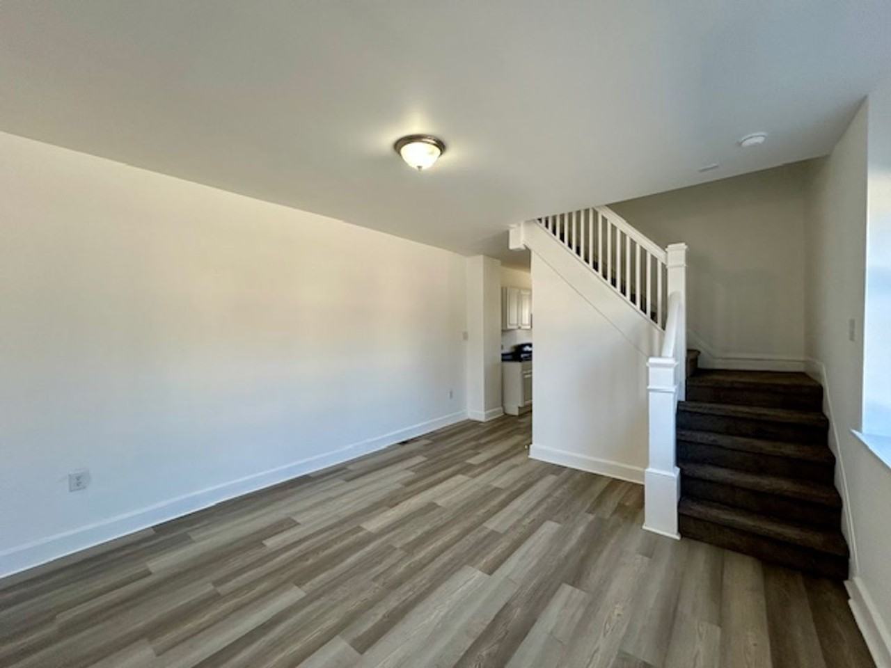 2960 N Park Ave - Photo 6 of 27