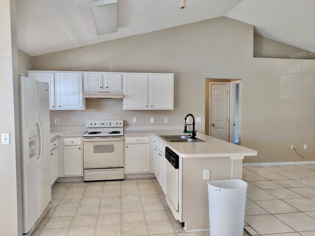 921 Shenandoah Ave #NA - Photo 3 of 23