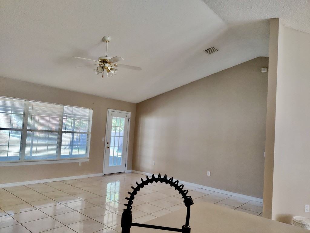 921 Shenandoah Ave #NA - Photo 6 of 23