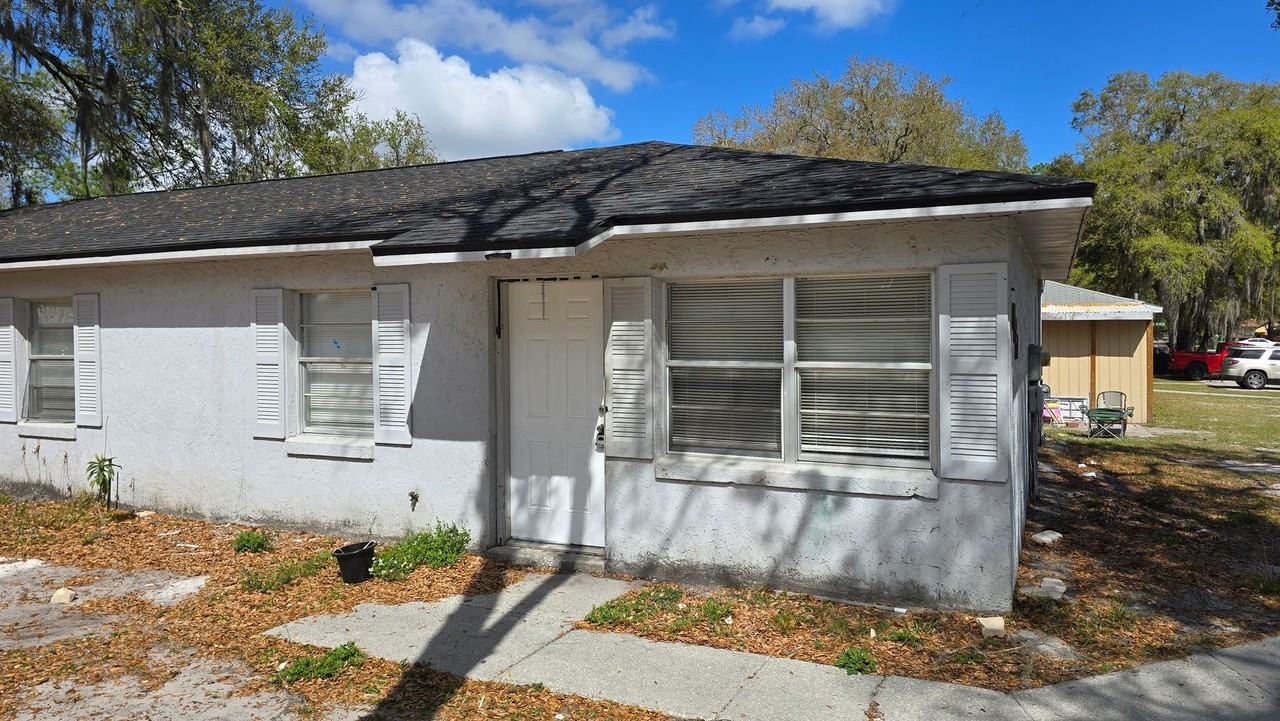 1023 Birchwood Ct - Photo 2 of 20