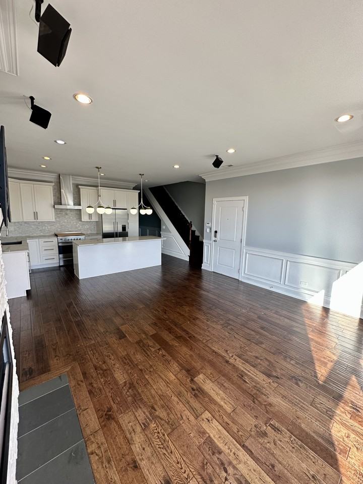 2312 W Belmont Ave #3W - Photo 5 of 15