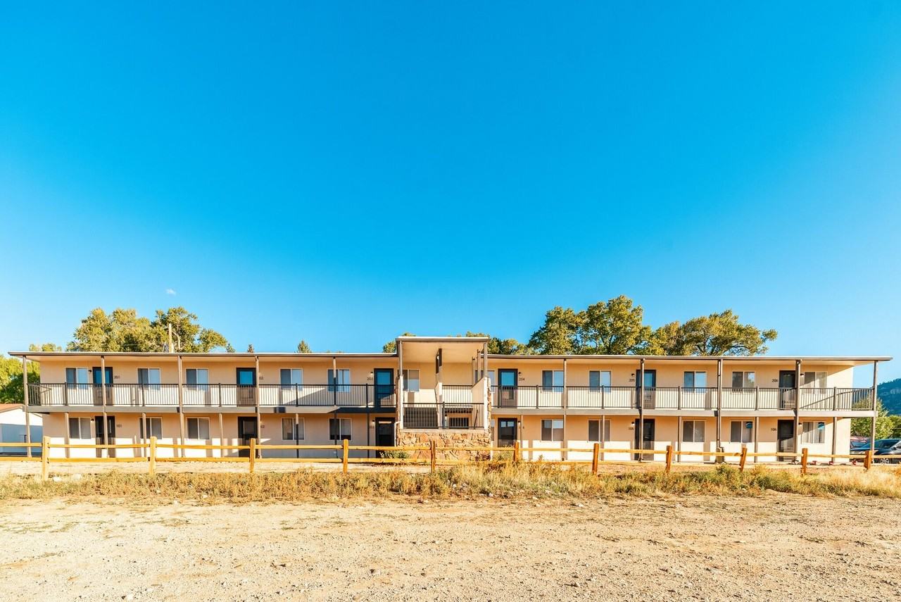 502 S San Juan Ave - Photo 2 of 20