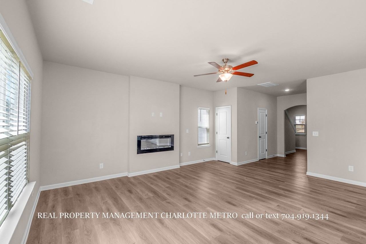 7109 Stoney Wood Ln - Photo 6 of 50