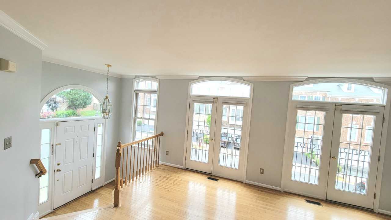 3341 Wilton Crest Ct - Photo 5 of 50