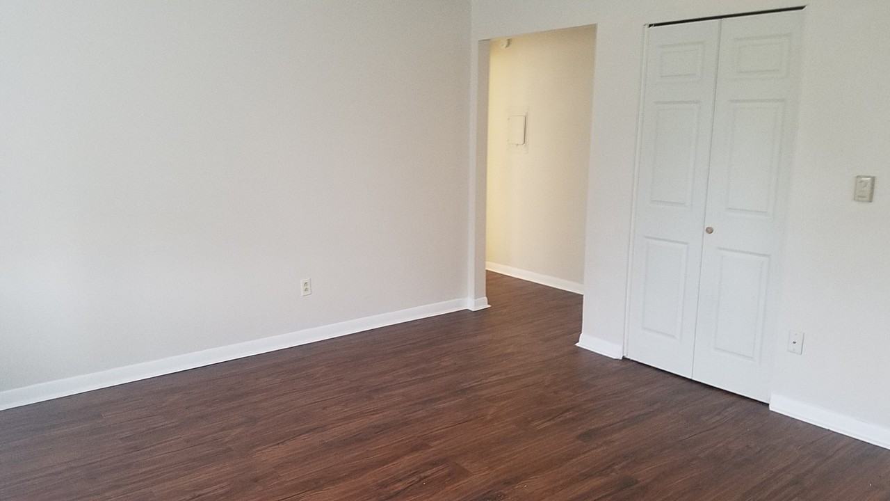 3546 Lyell Rd - Photo 5 of 18