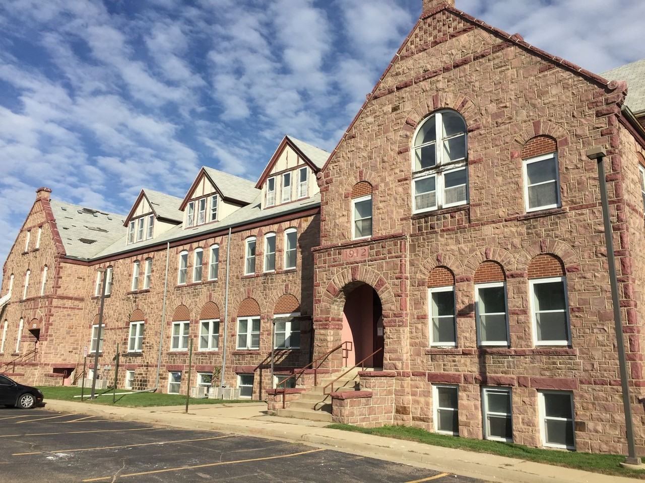 Studio, One and Two Bedroom Apartments Near Downtown Sioux Falls - Photo 6 of 16