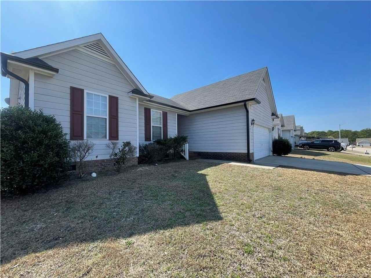 1465 Avoncroft Dr - Photo 3 of 17