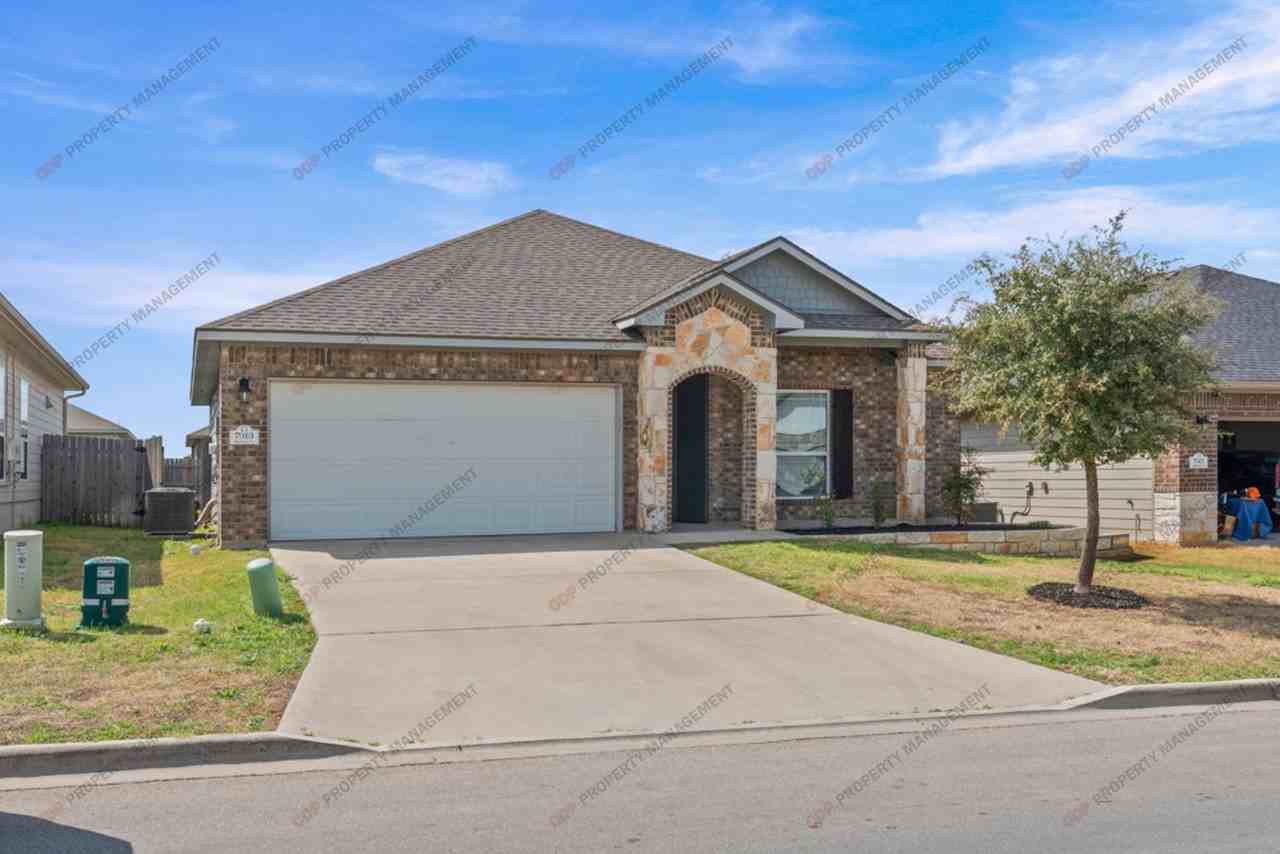 7913 Hickman St - Photo 2 of 25