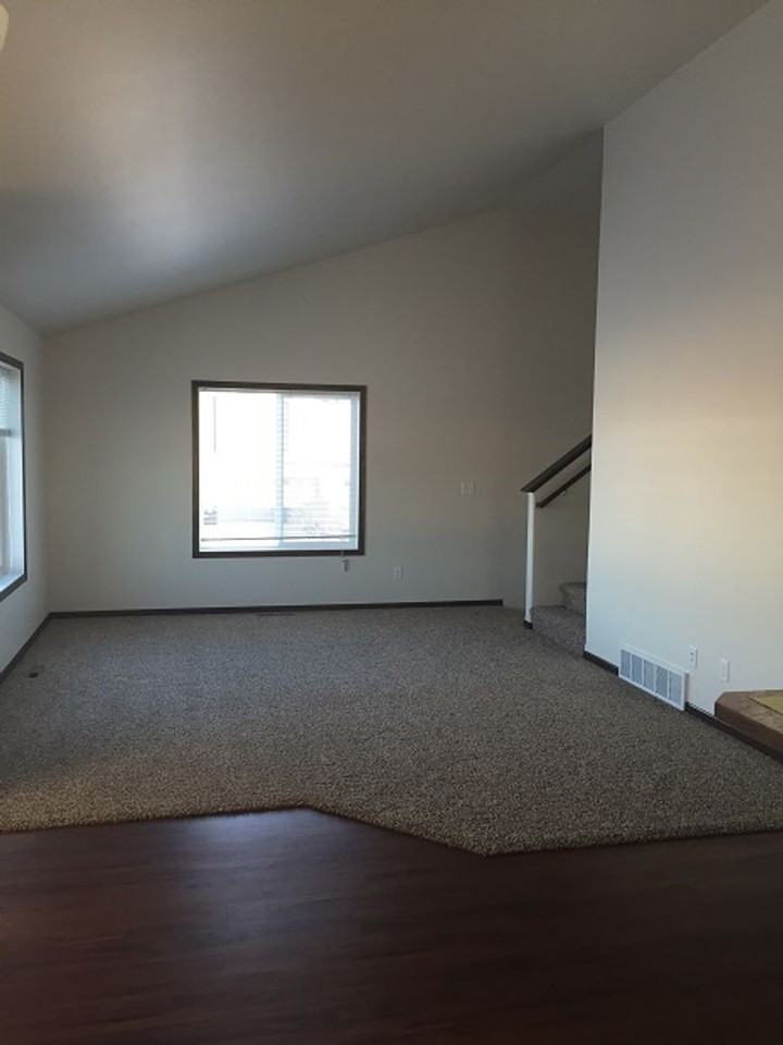 1358 6th St Nw - Photo 3 of 3