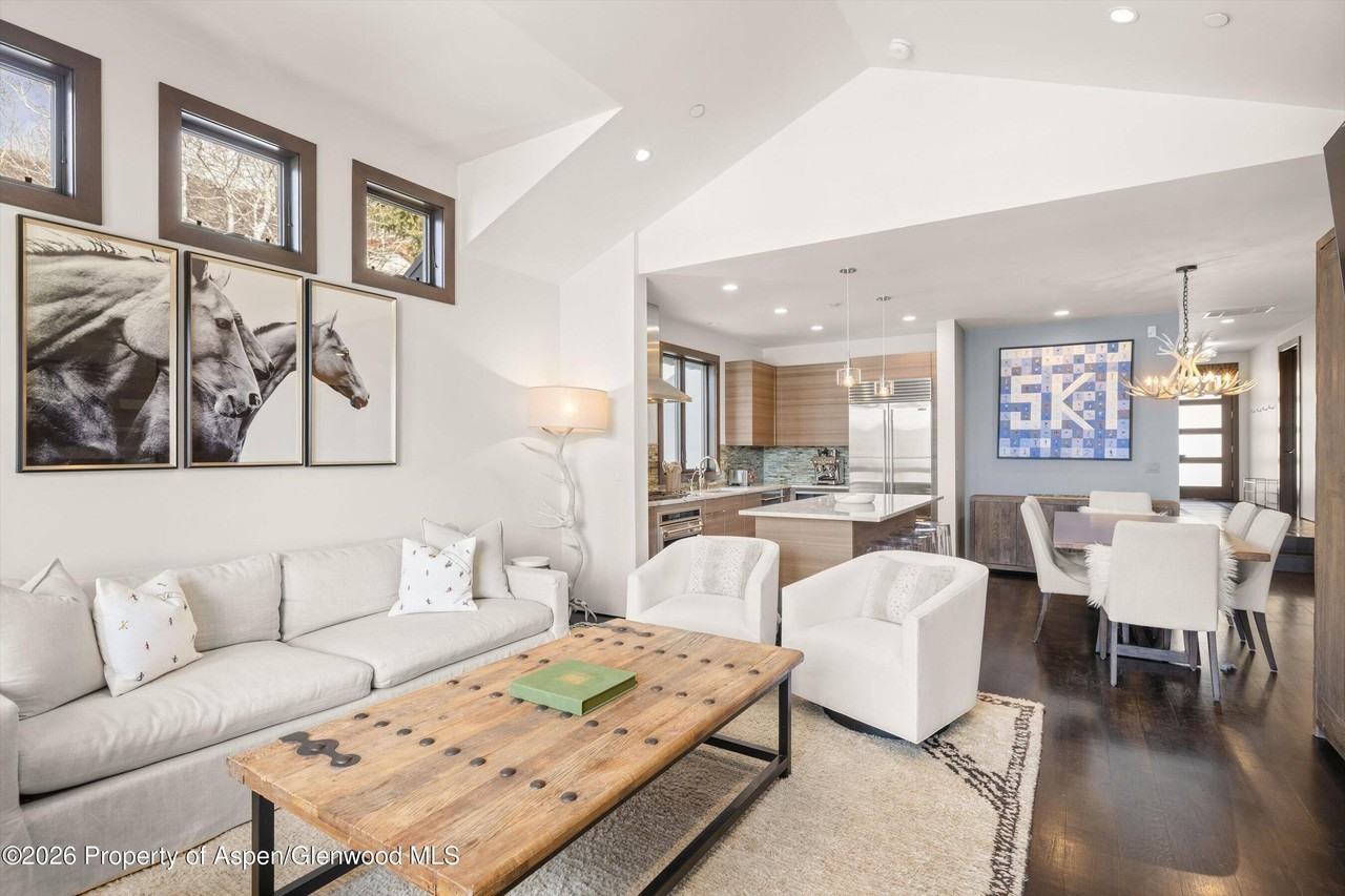 505 Park Cir Unit B - Photo 4 of 26